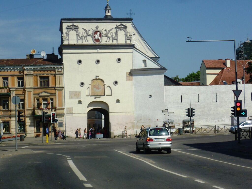 Gate of Dawn: A Late Gothic City Gate and Marian Shrine in Vilnius 1 Gate of Dawn