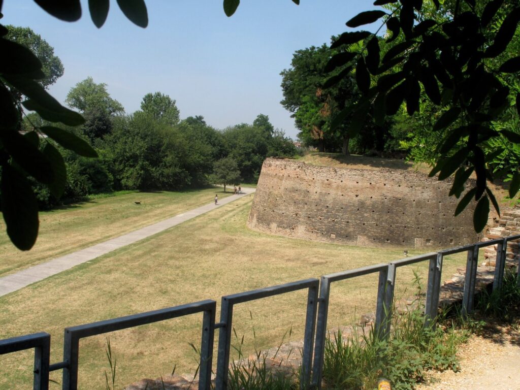 Walls of Ferrara: The City's Historic Defensive Circuit 3 Walls of Ferrara