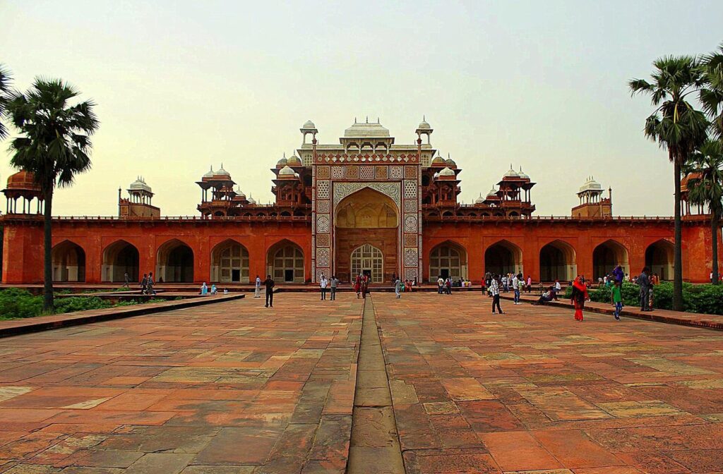 Sikandar Bagh: A Royal Garden and Stronghold in the 1857 Rebellion 1 Sikandar Bagh