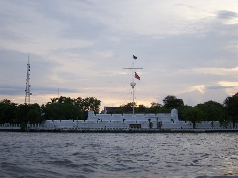 Wichai Prasit Fort: An Ayutthaya-Period River Defense in Bangkok