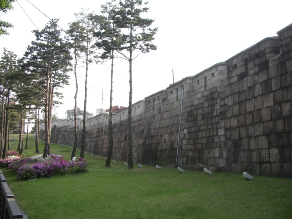Seoul City Wall: The Defensive Circuit of Joseon’s Capital 3 Seoul City Wall