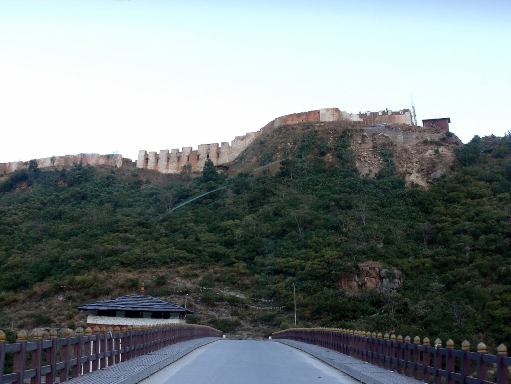 Wangdue Phodrang Dzong: Bhutanese Monastery-Fortress and Administrative Center 2 Wangdue Phodrang Dzong