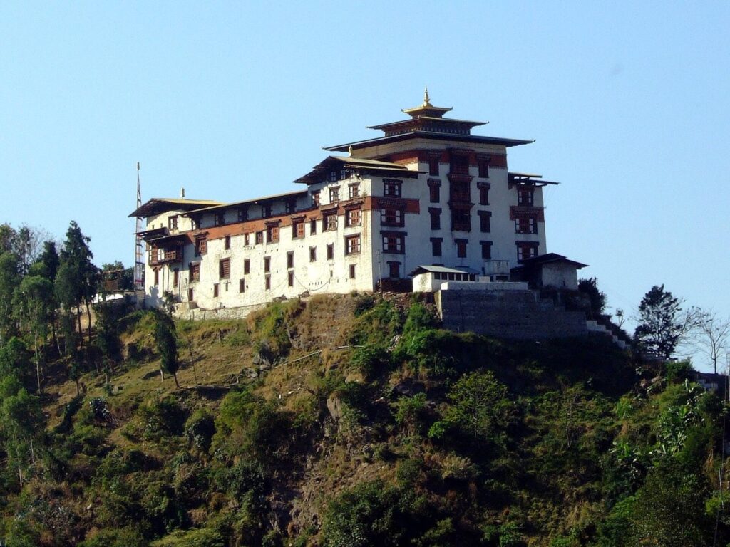 Trashigang Dzong: Bhutan’s Fortified Religious and Administrative Center 1 Trashigang Dzong