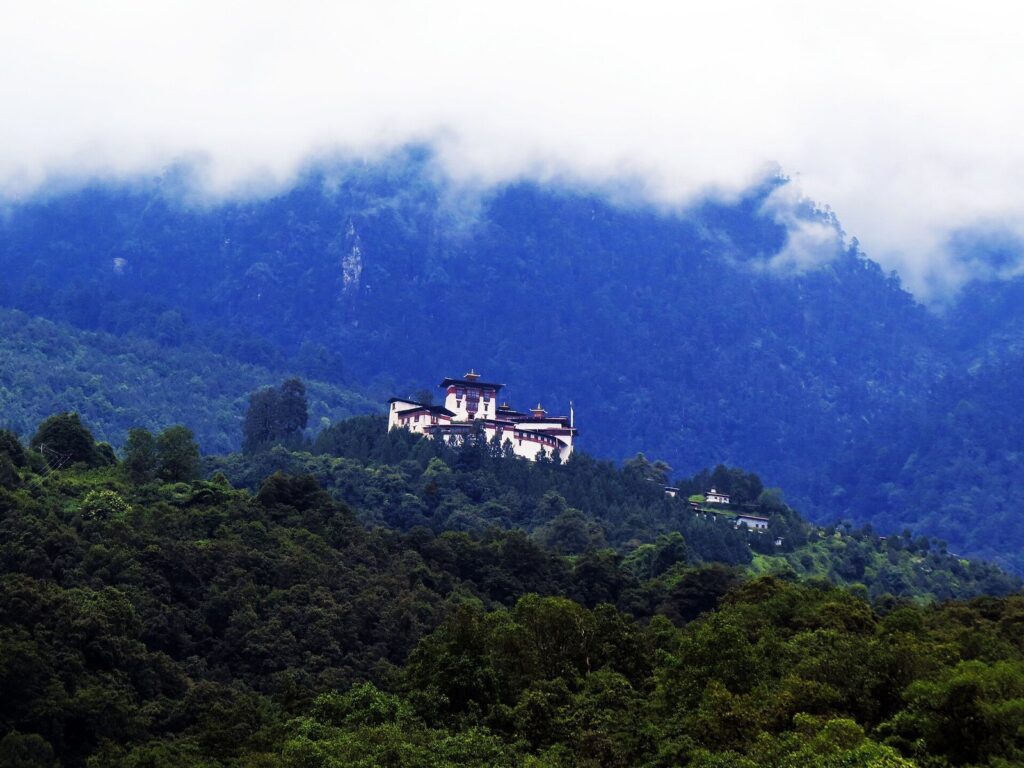Gasa Dzong: A Bhutanese Fortress-Monastery and Administrative Center 3 Gasa Dzong