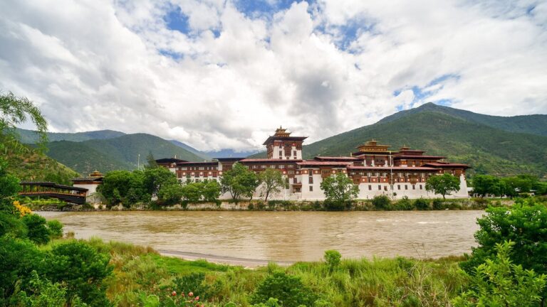 Punakha Dzong: Bhutan’s Fortress-Monastery and Royal Centre