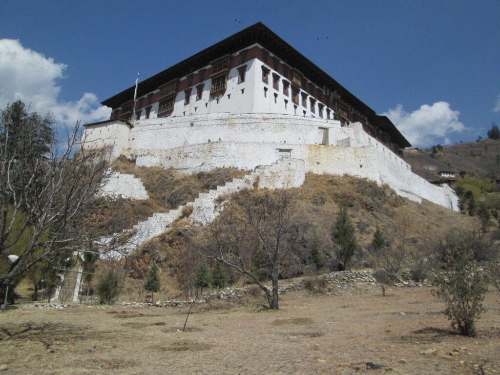 Rinpung Dzong: Bhutanese Fortress-Monastery and Administrative Center 3 Rinpung Dzong