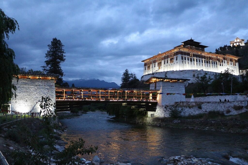Rinpung Dzong: Bhutanese Fortress-Monastery and Administrative Center 5 Rinpung Dzong