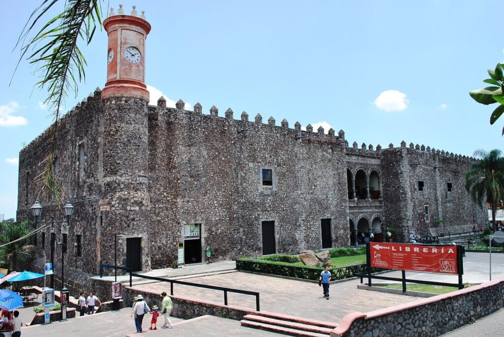 Palace of Cortés, Cuernavaca: A Colonial Residence and Regional Museum 1 Palace of Cortés, Cuernavaca