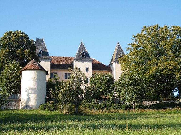 Promery Castle: A Fortified Residence in France