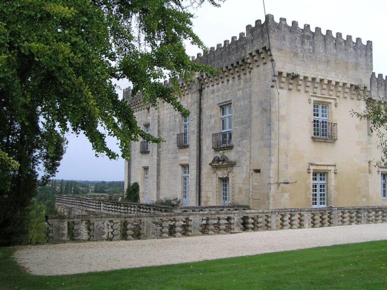 Château de Fleurac: A Medieval Residence Rebuilt in the Henri IV Style