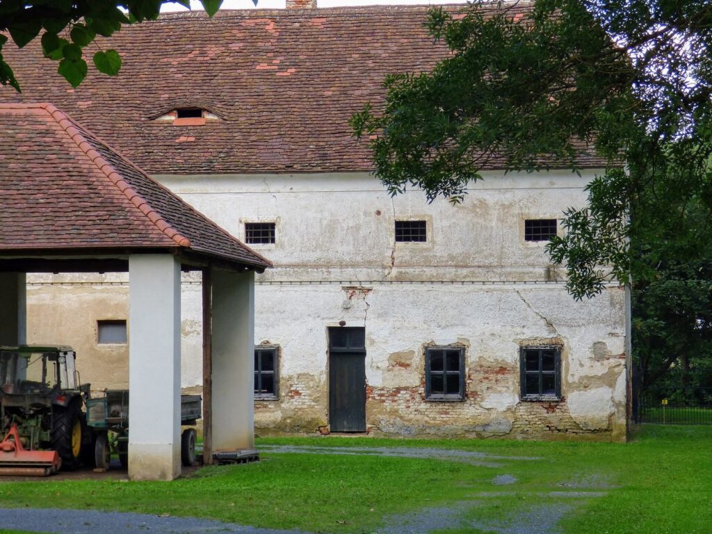 Eberau Castle: A Moated Castle Complex in Austria 2 Eberau Castle