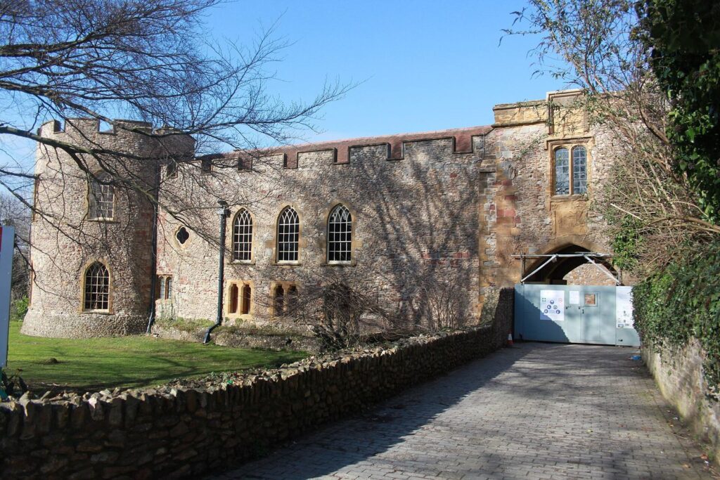 Taunton Castle: A Norman Stronghold and Episcopal Fortress 2 Taunton Castle