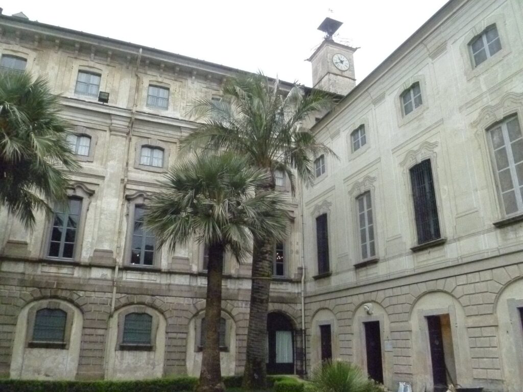Palazzo Borromeo: A Baroque Palace on Isola Bella 4 Palazzo Borromeo