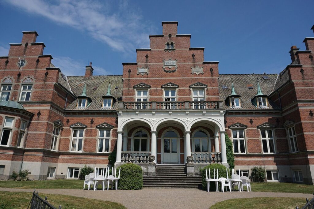 Fuglsang Manor: A Historic Estate and Cultural Centre in Denmark 1 Fuglsang Manor
