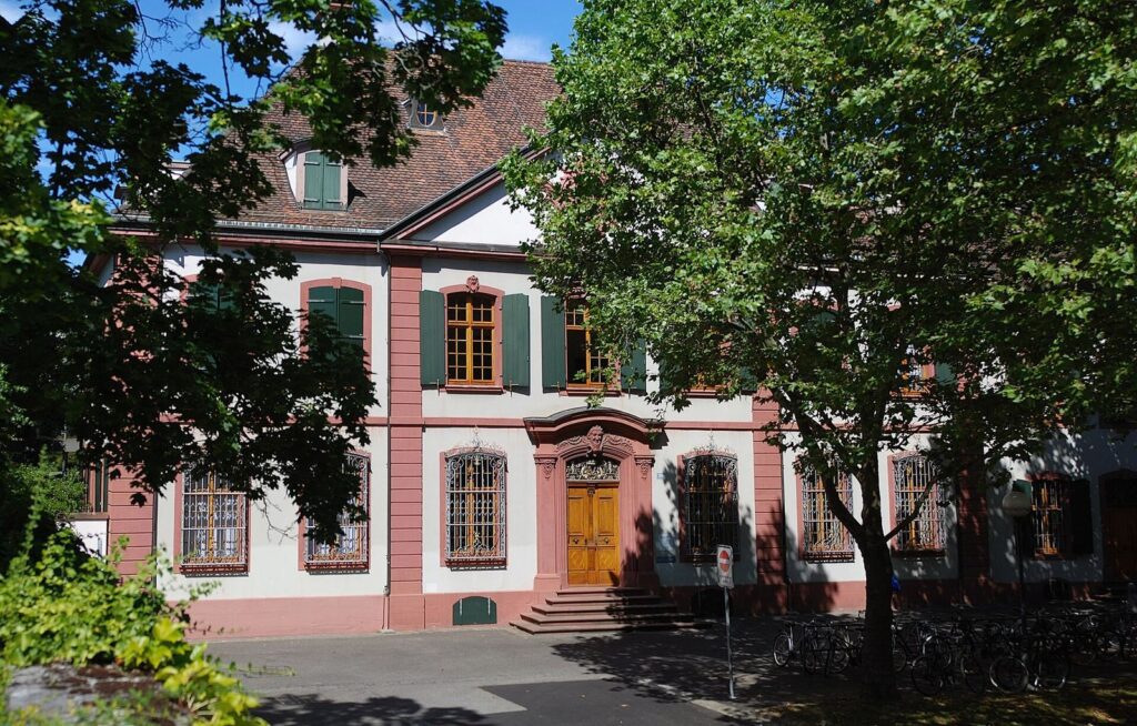 Holsteinerhof: A Baroque Town House and Diplomatic Venue in Basel 2 Holsteinerhof