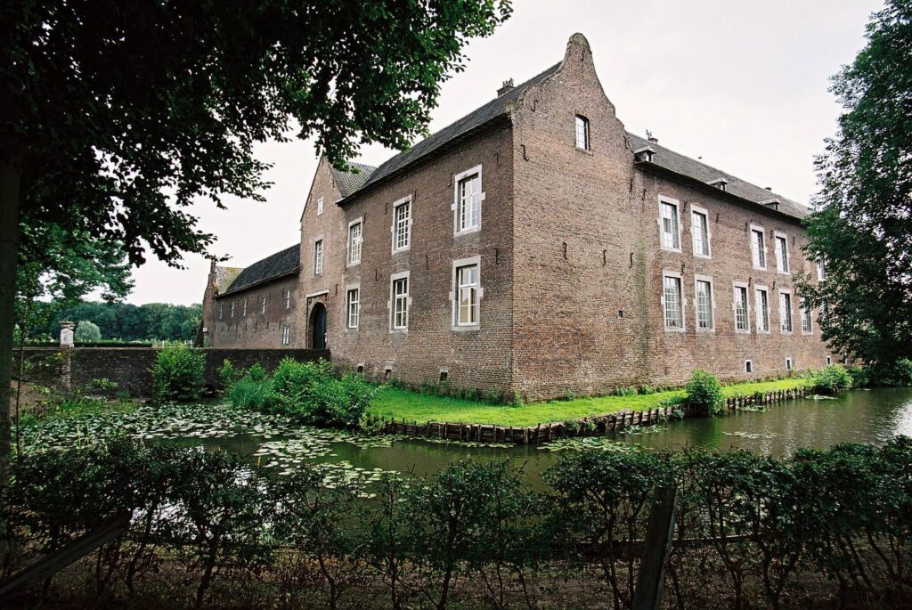 Terborgh Castle: A Historic Castle and Farm Complex in Limburg 1 Terborgh Castle