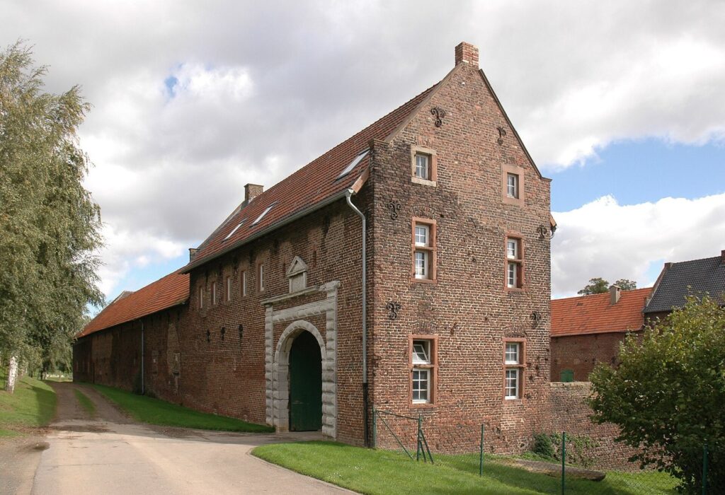 Bourheim Castle: A Moated Lowland Castle in Germany 1 Burg Bourheim