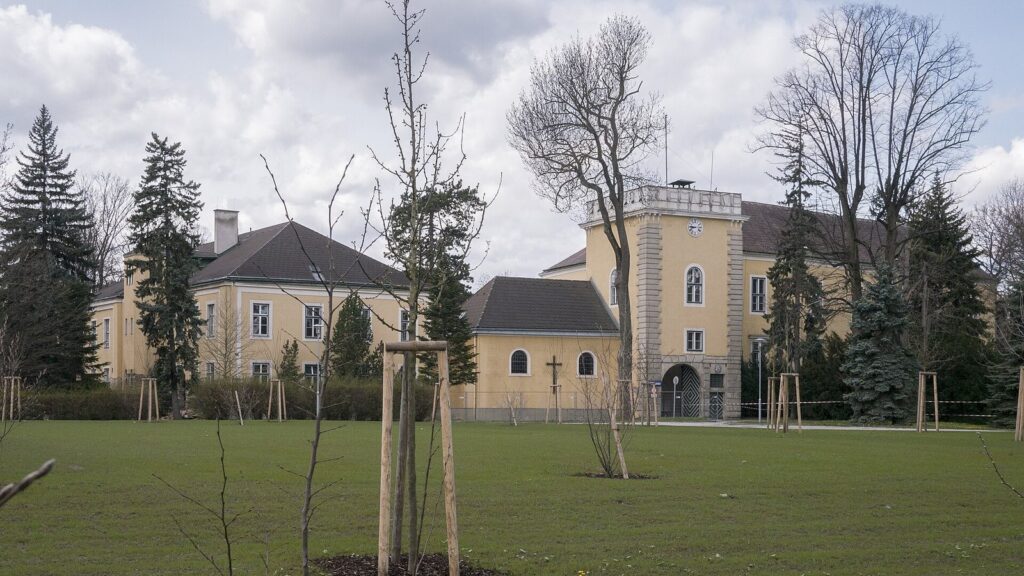 Liesing Castle (Schloss Liesing): A Former Moated Estate in Vienna 2 Schloss Liesing