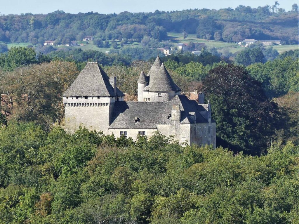 Claud Castle: A Medieval Noble Stronghold in France 1 Château du Claud