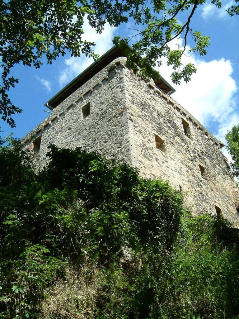 Reußenberg Castle: A Thüngen Stronghold Destroyed in 1523 1 Reußenburg