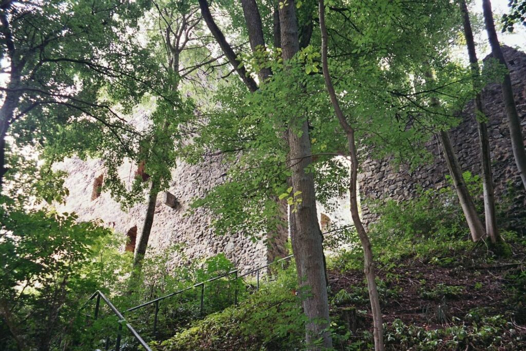 Reußenberg Castle: A Thüngen Stronghold Destroyed in 1523 2 Reußenburg