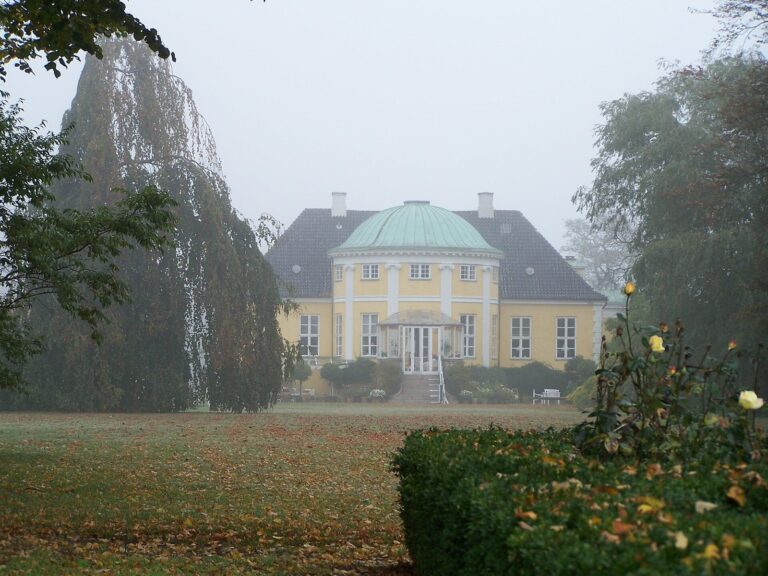 Frydenlund: A Historic House and Former Hunting Lodge in Denmark