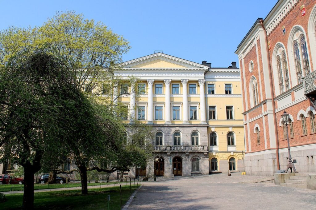 Government Palace: Seat of the Finnish Government in Helsinki 2 Government Palace