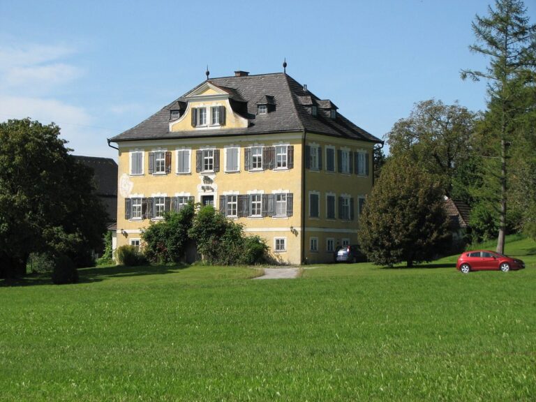 Ursprung Manor House: A Baroque Estate in Austria