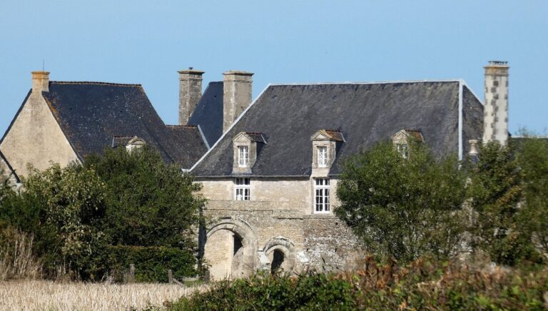 Hermerel Manor: A Fortified Farm in Normandy