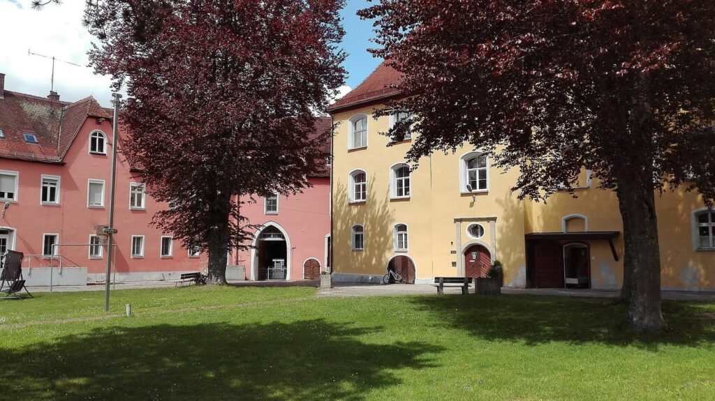 Schloss Wassertrüdingen: A Former Water Castle and Administrative Seat 3 Schloss Wassertrüdingen