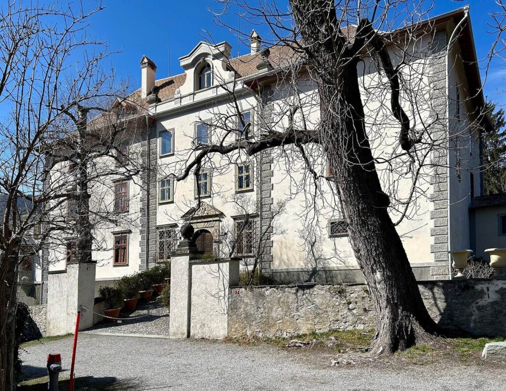 Bishop’s Castle: A Medieval Stronghold in Fürstenau, Switzerland 1 Bishop's Castle