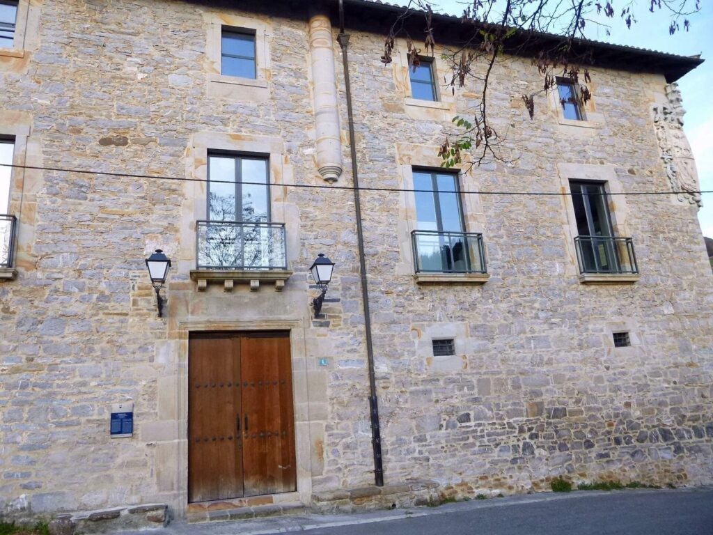 Gabiria Tower: A Historic Tower-Palace in Bergara, Spain 2 Gabiria dorrea