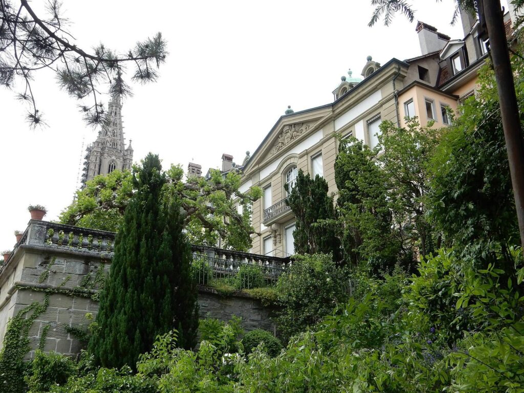 Béatrice-von-Wattenwyl-Haus: A Bernese Patrician Mansion and Federal Reception House 1 Béatrice-von-Wattenwyl-Haus