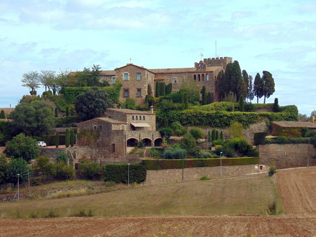 Foixà Castle: A Renaissance Castle in Girona, Spain 1 Castell de Foixà