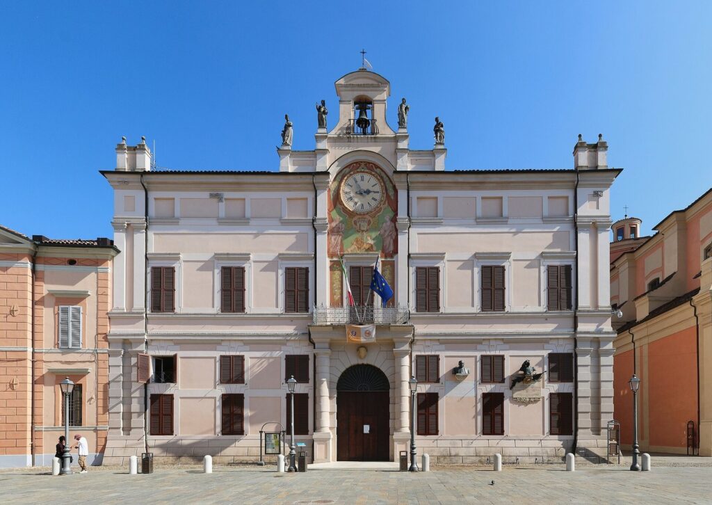 Pieve di Cento Town Hall: A Municipal Palace and Cultural Venue 1 Palazzo Municipale