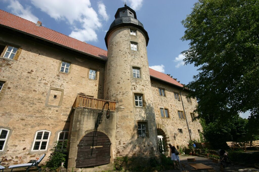 Bettenburg Castle: A Renaissance Hill Castle in Germany 1 Bettenburg castle