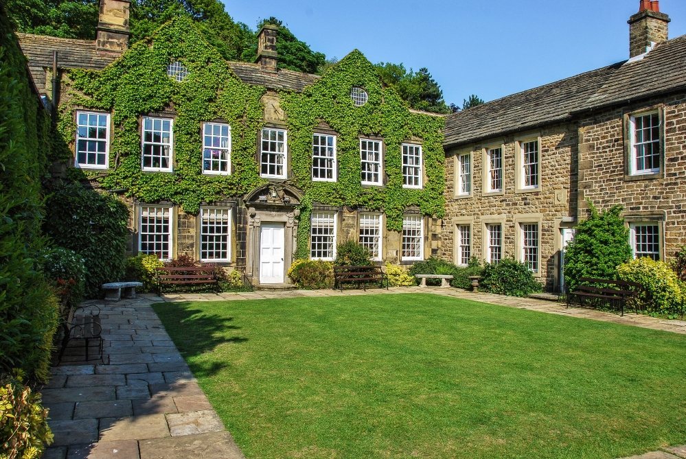 Whitley Hall: A Sixteenth-Century House in Sheffield 1 Whitley Hall