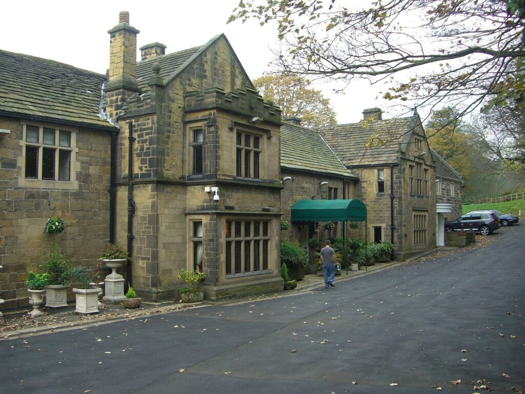 Whitley Hall: A Sixteenth-Century House in Sheffield 2 Whitley Hall
