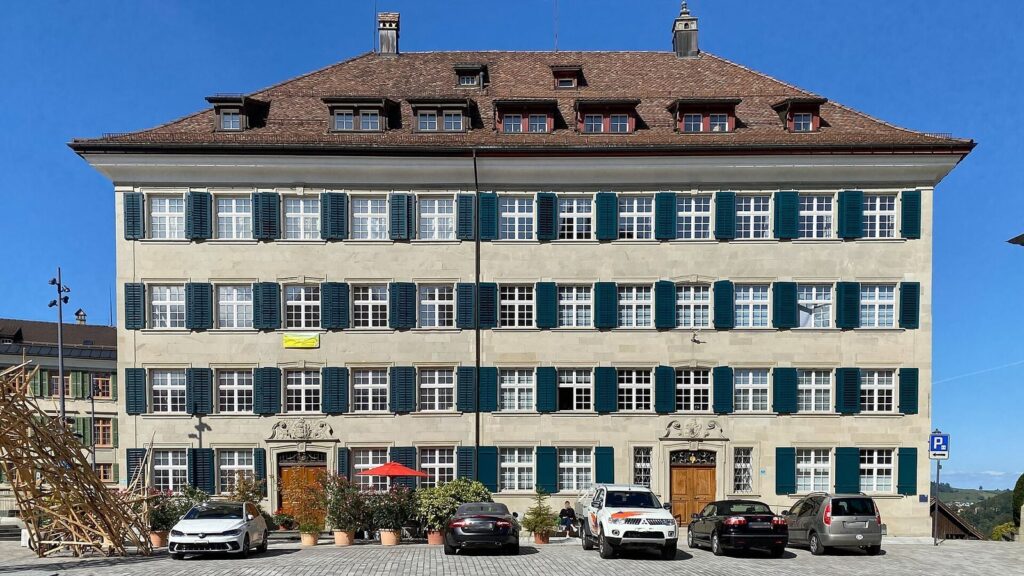 Zellwegerscher Doppelpalast: A Two-Part Palace in Trogen, Switzerland 1 Zellwegerscher Doppelpalast