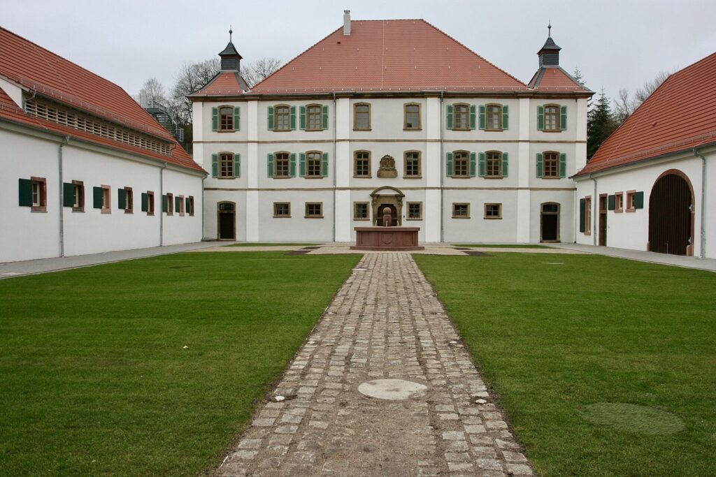 Schloss Agnestal (Agnestal Castle): A Baroque Manor in Zuzenhausen, Germany 1 Schloss Agnestal