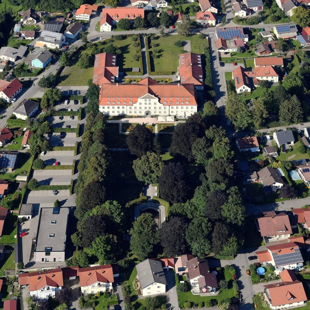 Lautrach Castle: A Provost’s Residence and Hunting Lodge 2 Schloss Lautrach