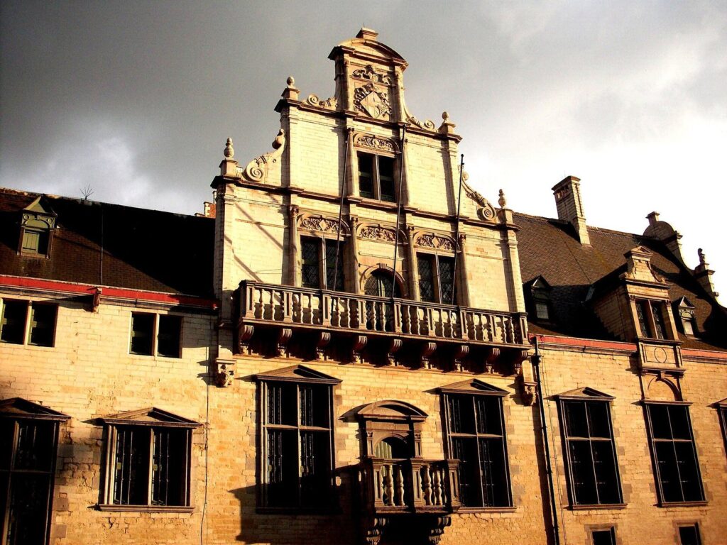 Hof van Savoye: A Renaissance Palace and Judicial Seat in Mechelen 1 Hof van Savoye