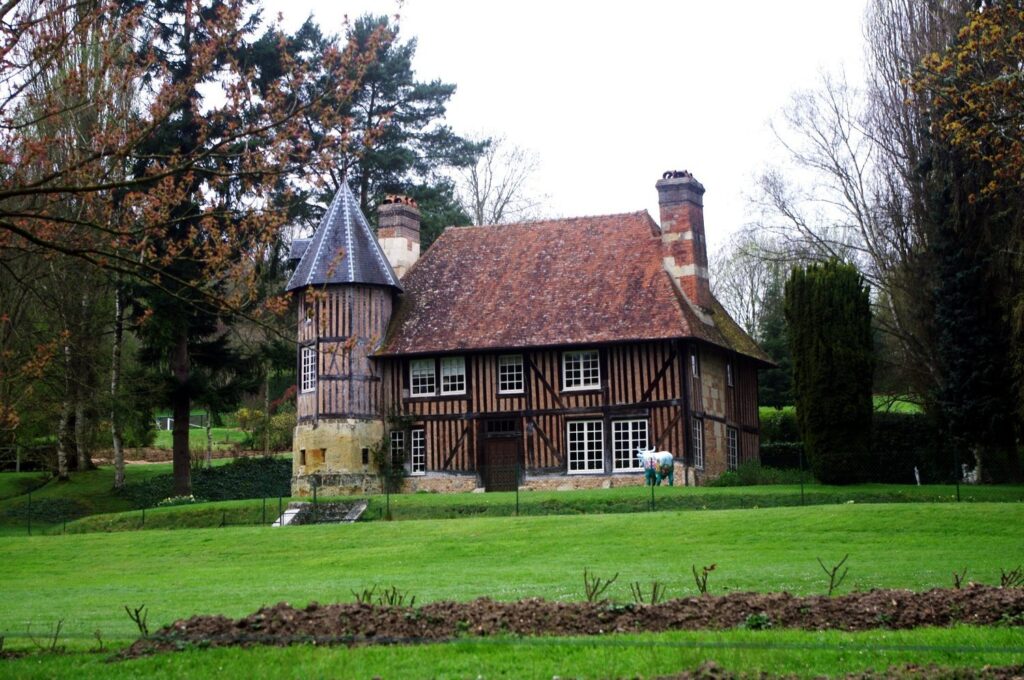 Chiffretot Manor: A Sixteenth-Century House in France 2 manoir de Chiffretot