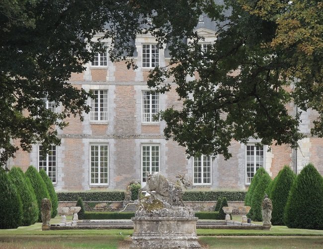 Plessis-Fortia Castle: An Early Seventeenth-Century French Residence 1 château du Plessis-Fortia