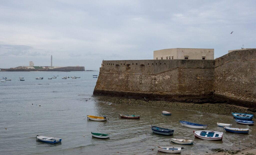 Castle of Santa Catalina, Cádiz: A Coastal Fortress and Military Prison 4 Castillo de Santa Catalina, Cádiz