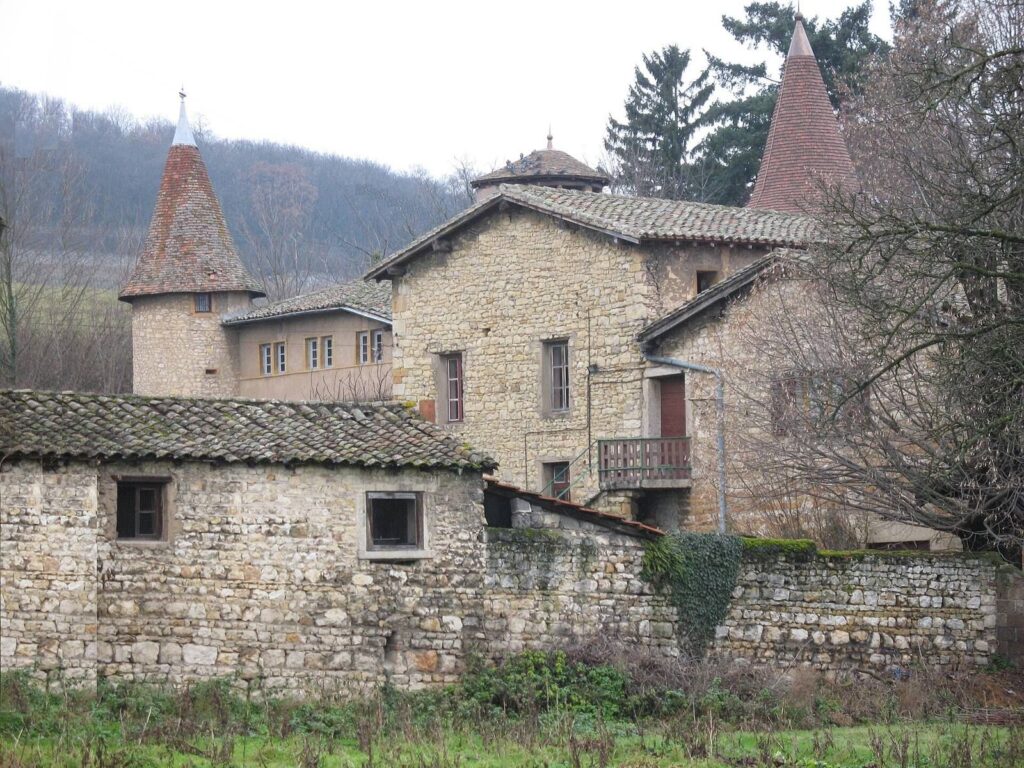 La Fontaine Castle: A Renaissance Residence in Anse, France 3 Château de la Fontaine