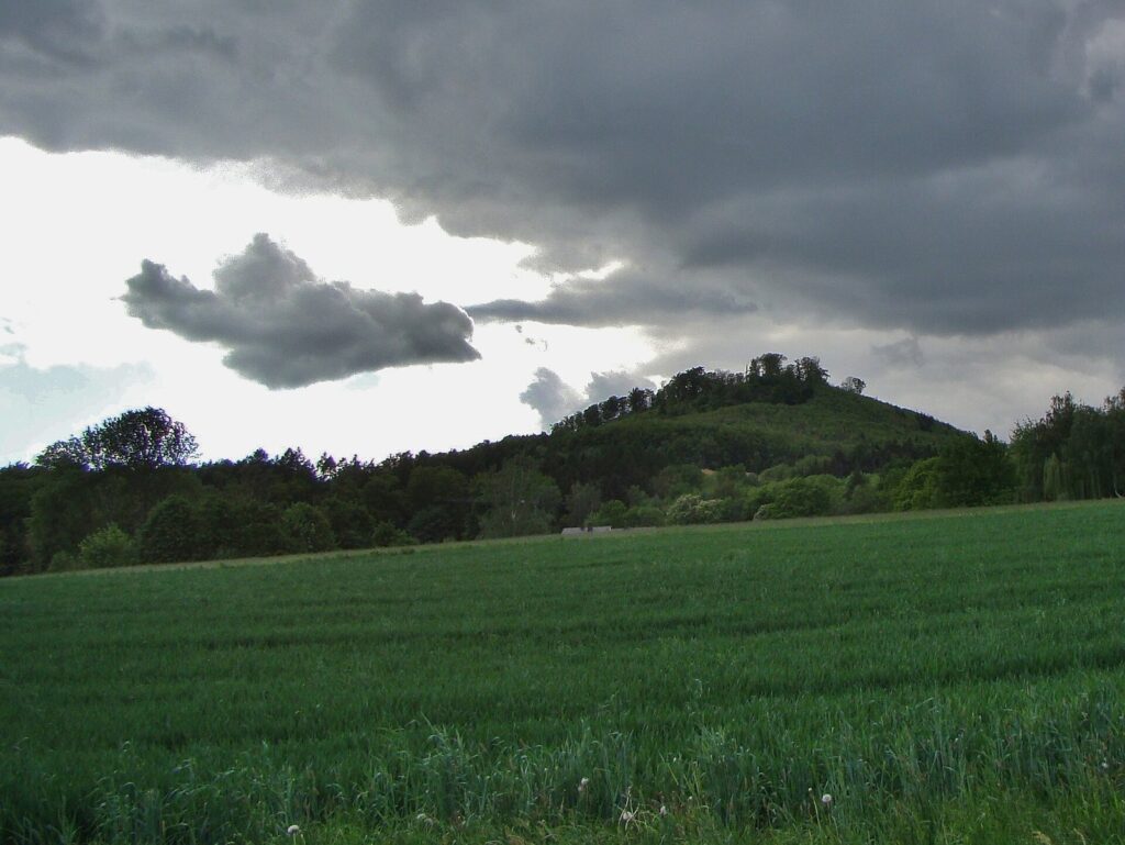 Burgberg: A Prehistoric Hillfort and Later Deaconess Home in Germany 1 Burgberg