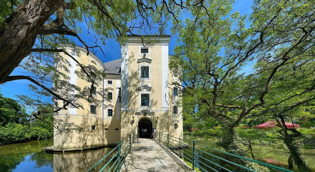 Schloss Bernau