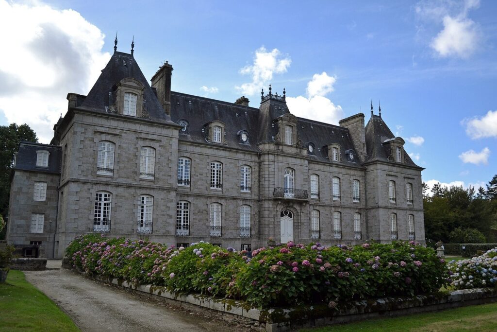 Château de Lesquiffiou: A Classicist Country Residence in Brittany 1 Château de Lesquiffiou
