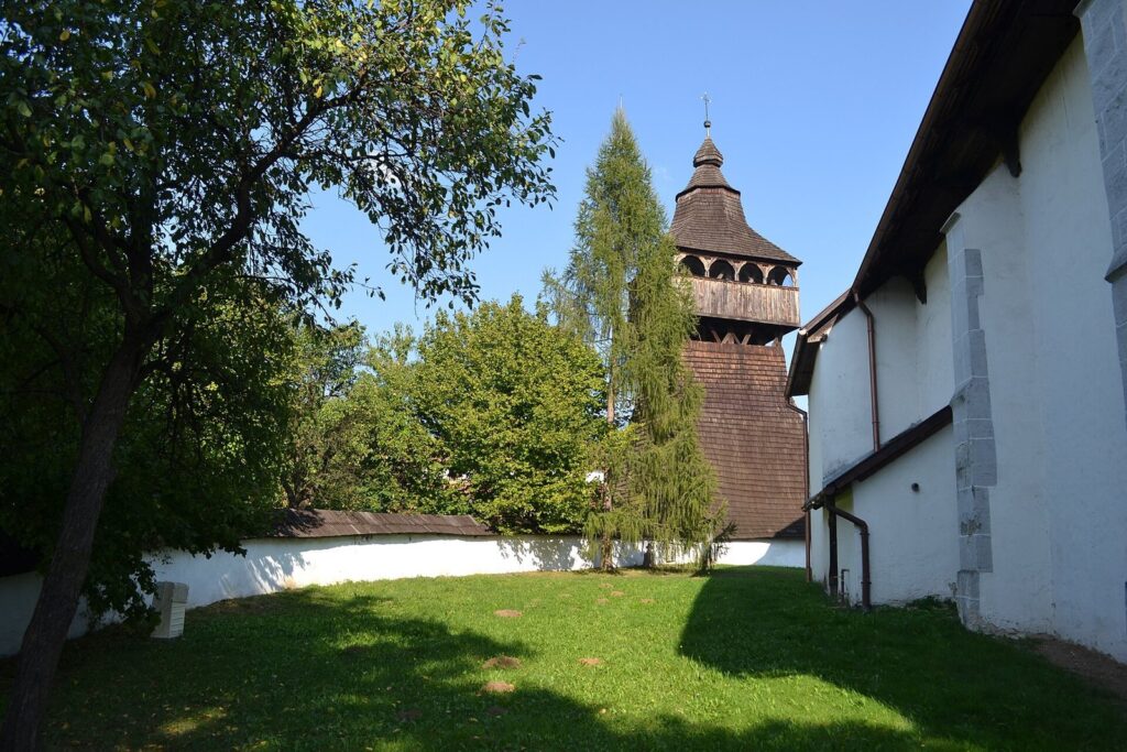 Saint George Church: A Romanesque-Gothic Parish Church in Stará Halič, Slovakia 2 Saint George Church